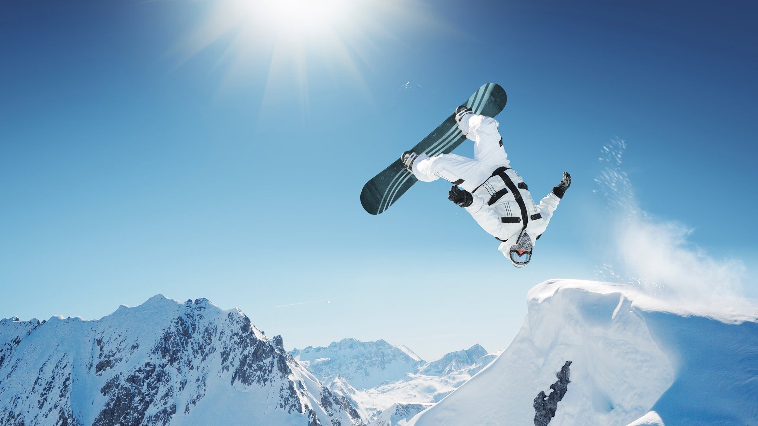 攀岩赛事吸引更多年轻人参与，攀岩比赛的规则是什么